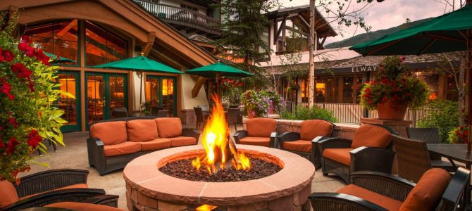 How to Decorate Around a Fire Pit for a Cozy, Fun Setting